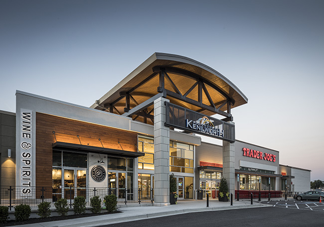 The Shops at Kenilworth entrance