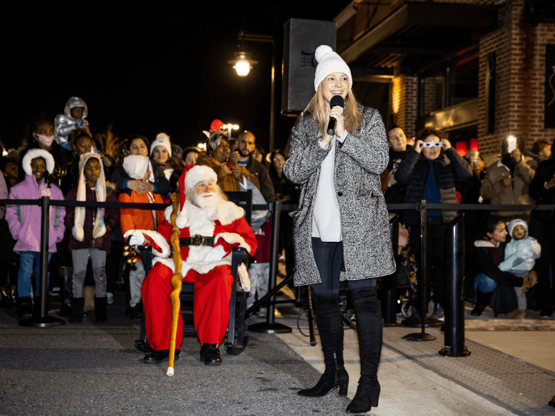 community events (29)-min community events during Christmas time - girl with mic